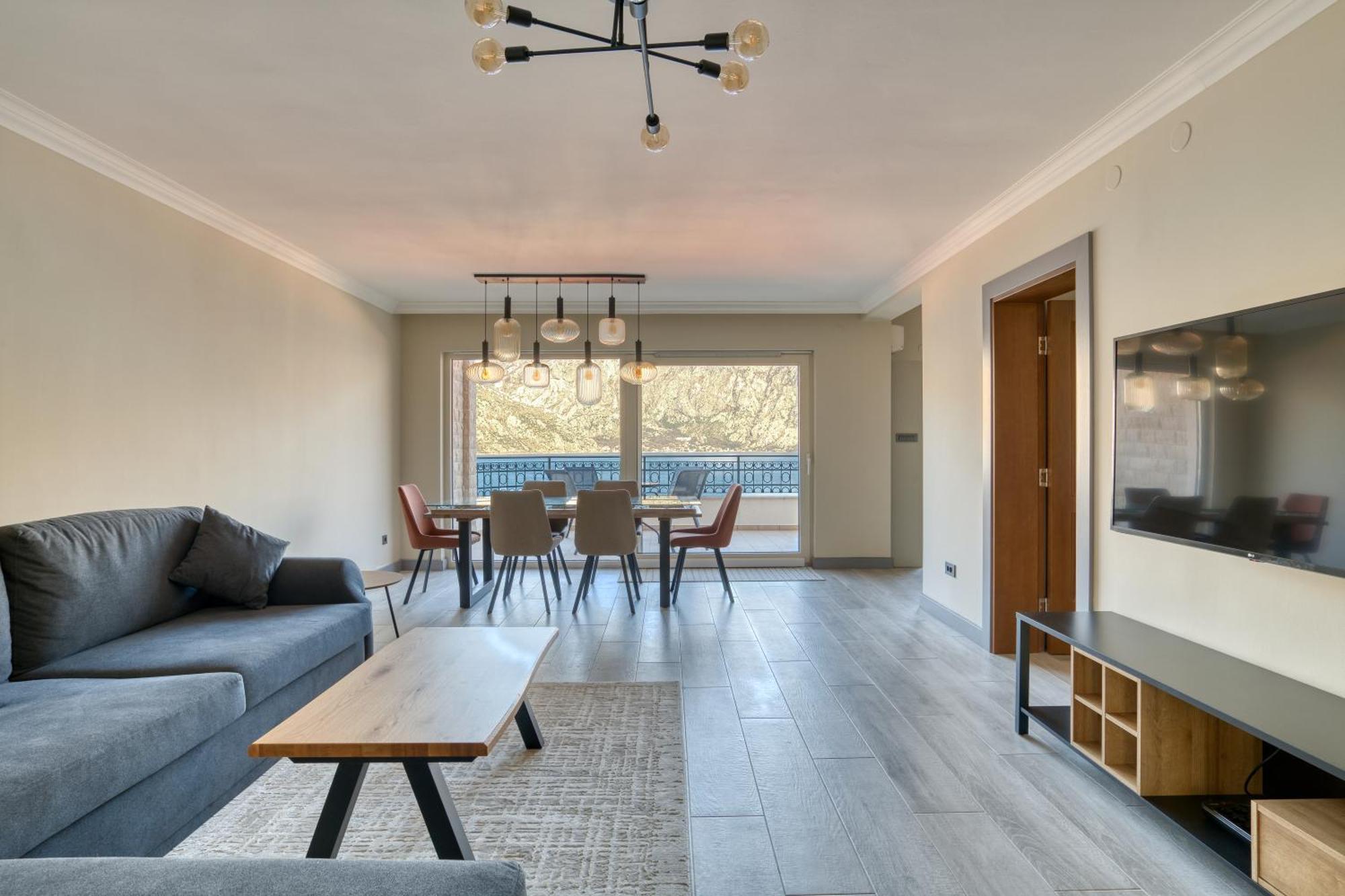Luxurious 3-Bedroom Apartment By Mn Property Kotor Exterior photo